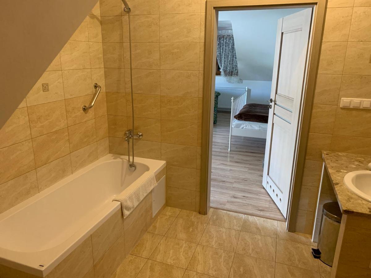 Motel U Olka Boczow Ngoại thất bức ảnh
